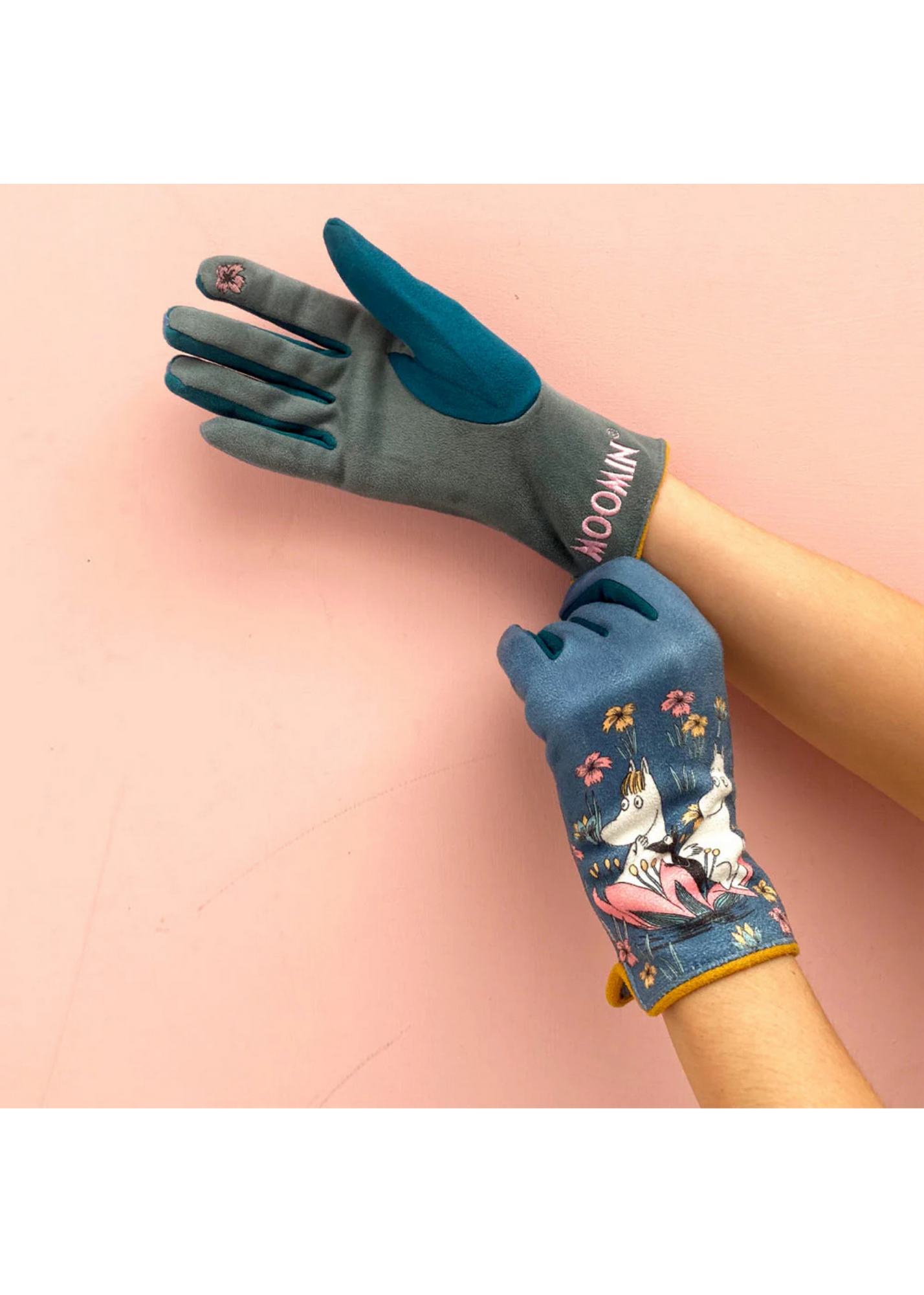 House of Disaster - Moomin Lotus Gloves